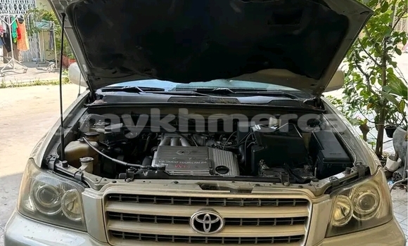 Buy Used Toyota Highlander Other Car in Chbar Mon in Kampong Speu Province Buy Used Toyota Highlander Other Car in Chbar Mon in Kampong Speu Province
