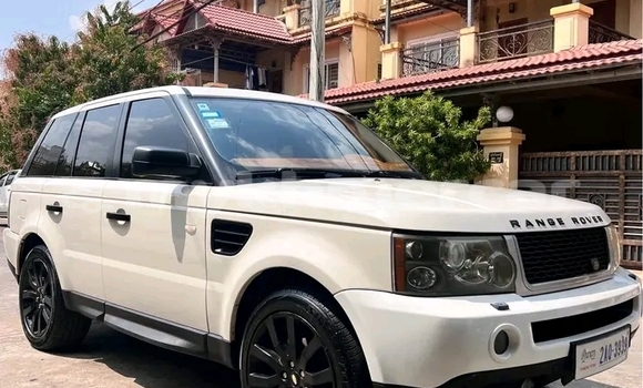 Buy Used Range Rover Range Rover White Car in Chbar Mon in Kampong Speu Province Buy Used Range Rover Range Rover White Car in Chbar Mon in Kampong Speu Province
