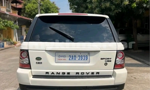 Buy Used Range Rover Range Rover White Car in Chbar Mon in Kampong Speu Province Buy Used Range Rover Range Rover White Car in Chbar Mon in Kampong Speu Province