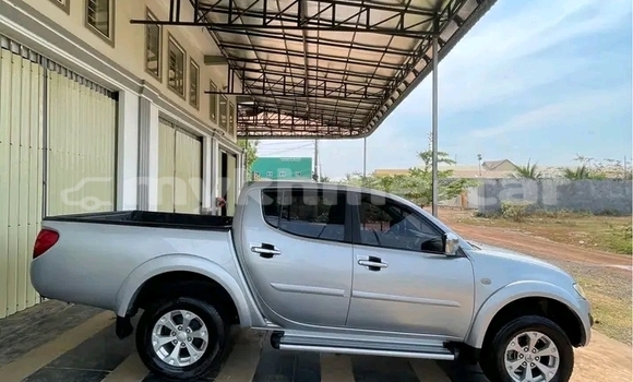 Buy Used Mitsubishi Triton Other Car in Chbar Mon in Kampong Speu Province Buy Used Mitsubishi Triton Other Car in Chbar Mon in Kampong Speu Province