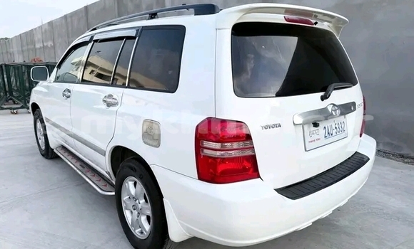 Buy Used Toyota Highlander White Car in Pailin in Pailin Province Buy Used Toyota Highlander White Car in Pailin in Pailin Province