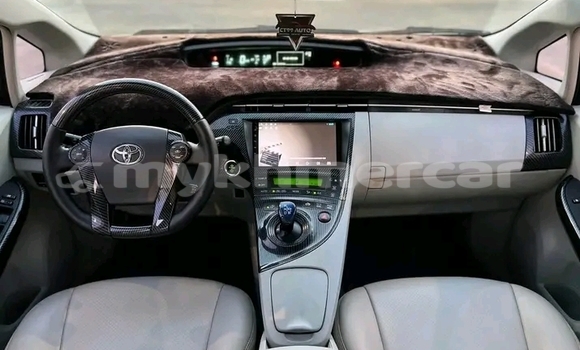 Buy Used Toyota Prius White Car in Cheom Ksan in Preah Vihear Province Buy Used Toyota Prius White Car in Cheom Ksan in Preah Vihear Province