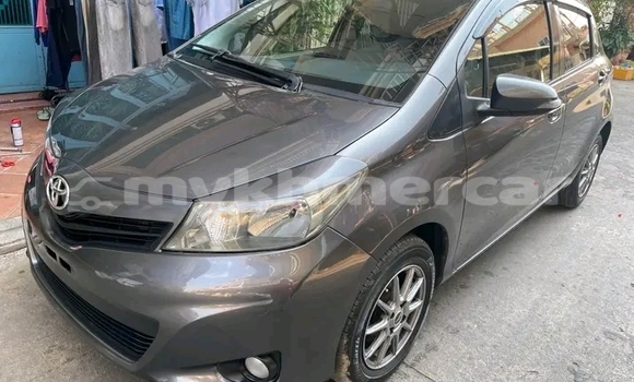 Buy Used Toyota Vitz Other Car in Chbar Mon in Kampong Speu Province Buy Used Toyota Vitz Other Car in Chbar Mon in Kampong Speu Province