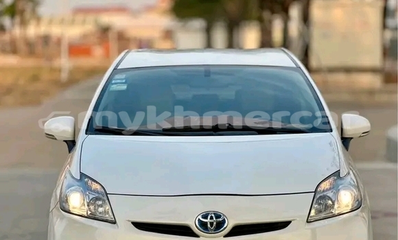 Buy Used Toyota Prius Alpha White Car in Chbar Mon in Kampong Speu Province Buy Used Toyota Prius Alpha White Car in Chbar Mon in Kampong Speu Province