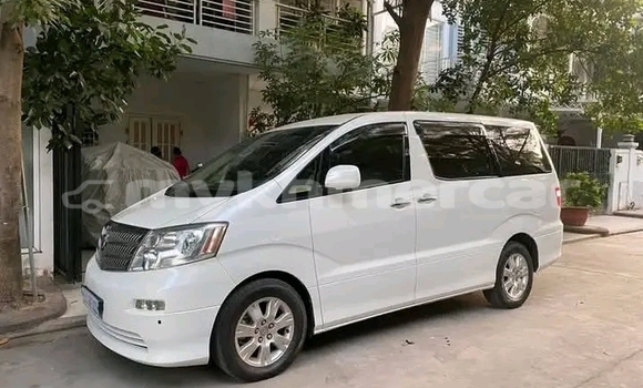 Buy Used Toyota Alphard White Car in Chbar Mon in Kampong Speu Province Buy Used Toyota Alphard White Car in Chbar Mon in Kampong Speu Province