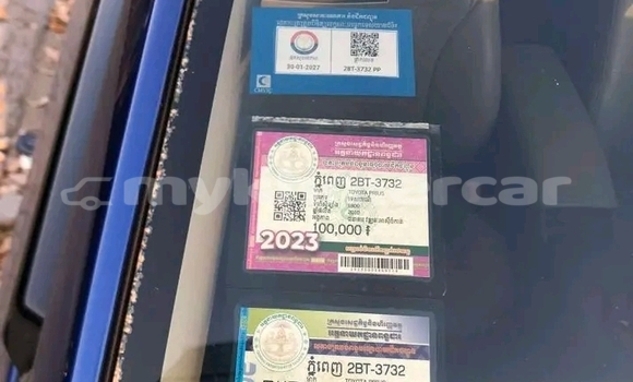 Buy Used Toyota Prius Green Car in Chbar Mon in Kampong Speu Province Buy Used Toyota Prius Green Car in Chbar Mon in Kampong Speu Province