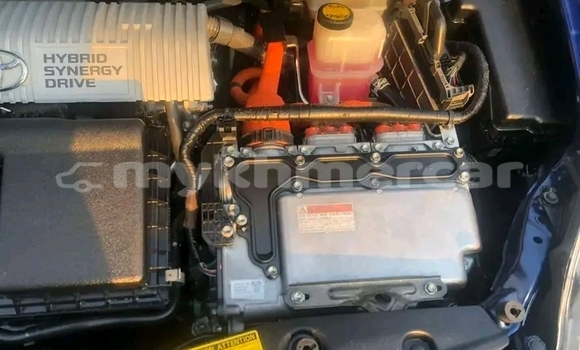 Buy Used Toyota Prius Green Car in Chbar Mon in Kampong Speu Province Buy Used Toyota Prius Green Car in Chbar Mon in Kampong Speu Province