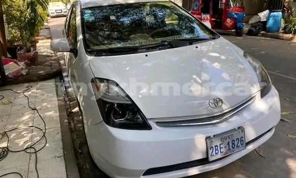 Buy Used Toyota Prius White Car in Chbar Mon in Kampong Speu Province Buy Used Toyota Prius White Car in Chbar Mon in Kampong Speu Province