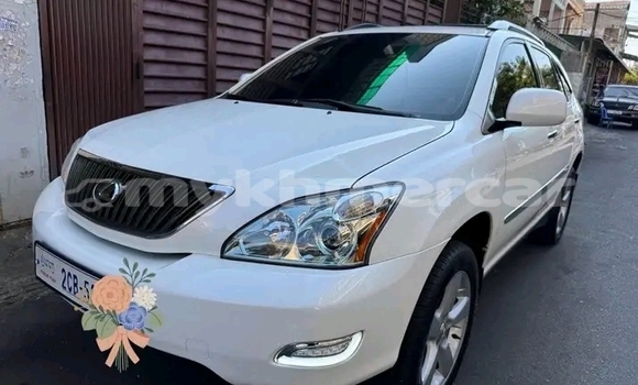 Buy Used Lexus RX 330 White Car in Chbar Mon in Kampong Speu Province Buy Used Lexus RX 330 White Car in Chbar Mon in Kampong Speu Province