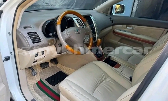Buy Used Lexus RX 330 White Car in Chbar Mon in Kampong Speu Province Buy Used Lexus RX 330 White Car in Chbar Mon in Kampong Speu Province