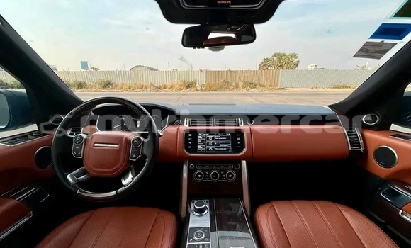 Buy Used Range Rover Evoque White Car in Chbar Mon in Kampong Speu Province Buy Used Range Rover Evoque White Car in Chbar Mon in Kampong Speu Province