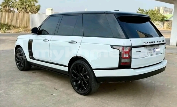 Buy Used Range Rover Evoque White Car in Chbar Mon in Kampong Speu Province Buy Used Range Rover Evoque White Car in Chbar Mon in Kampong Speu Province