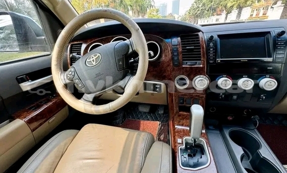 Buy Used Toyota Tundra Other Car in Chbar Mon in Kampong Speu Province Buy Used Toyota Tundra Other Car in Chbar Mon in Kampong Speu Province