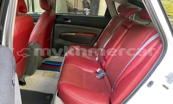 Buy Used Toyota Tundra White Car in Chbar Mon in Kampong Speu Province Buy Used Toyota Tundra White Car in Chbar Mon in Kampong Speu Province