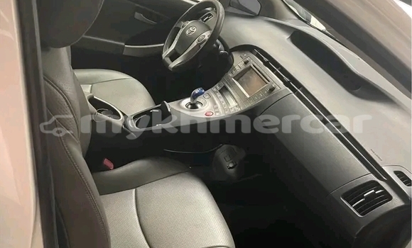 Buy Used Toyota Prius White Car in Chbar Mon in Kampong Speu Province Buy Used Toyota Prius White Car in Chbar Mon in Kampong Speu Province