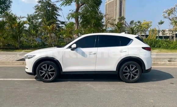 Buy Used Mazda CX-5 White Car in Chbar Mon in Kampong Speu Province Buy Used Mazda CX-5 White Car in Chbar Mon in Kampong Speu Province