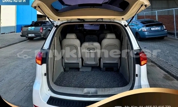 Buy Used Kia Carnival White Car in Khemarak Phoumin in Koh Kong Province Buy Used Kia Carnival White Car in Khemarak Phoumin in Koh Kong Province