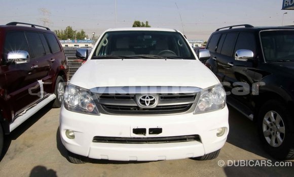 Buy Import Toyota Fortuner White Car in Import - Dubai in Kampot Province Buy Import Toyota Fortuner White Car in Import - Dubai in Kampot Province