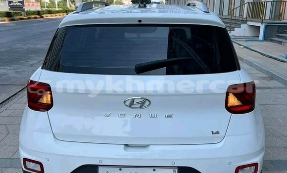 Buy Used Hyundai Verna White Car in Chbar Mon in Kampong Speu Province Buy Used Hyundai Verna White Car in Chbar Mon in Kampong Speu Province