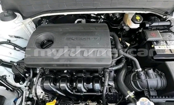 Buy Used Hyundai Verna White Car in Chbar Mon in Kampong Speu Province Buy Used Hyundai Verna White Car in Chbar Mon in Kampong Speu Province