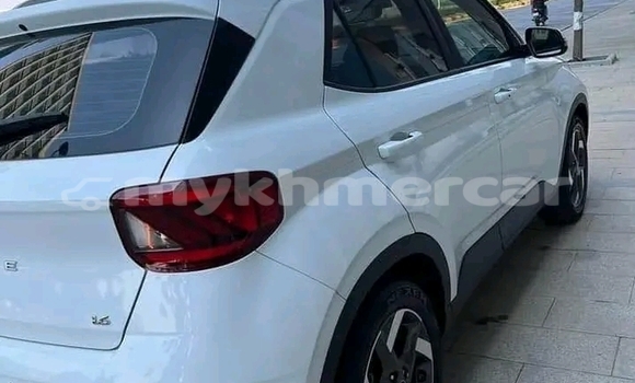 Buy Used Hyundai Verna White Car in Chbar Mon in Kampong Speu Province Buy Used Hyundai Verna White Car in Chbar Mon in Kampong Speu Province