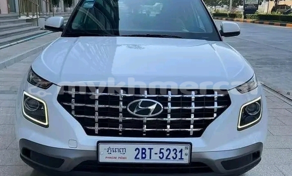 Buy Used Hyundai Verna White Car in Chbar Mon in Kampong Speu Province Buy Used Hyundai Verna White Car in Chbar Mon in Kampong Speu Province