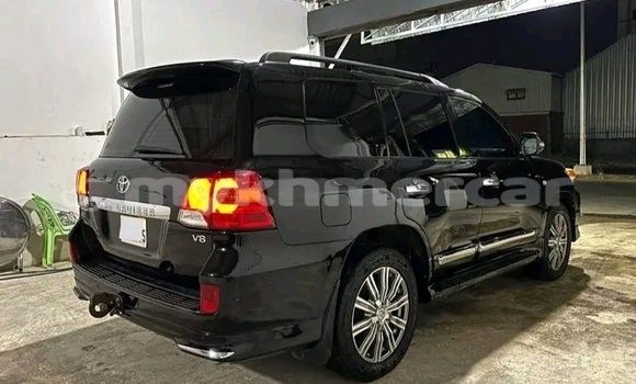 Buy Used Toyota Land Cruiser Black Car in Chbar Mon in Kampong Speu Province Buy Used Toyota Land Cruiser Black Car in Chbar Mon in Kampong Speu Province