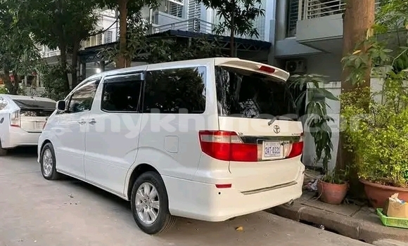 Buy Used Toyota Alphard White Car in Cheom Ksan in Preah Vihear Province Buy Used Toyota Alphard White Car in Cheom Ksan in Preah Vihear Province