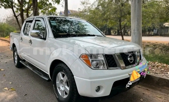 Buy Used Nissan Frontier White Car in Chbar Mon in Kampong Speu Province Buy Used Nissan Frontier White Car in Chbar Mon in Kampong Speu Province