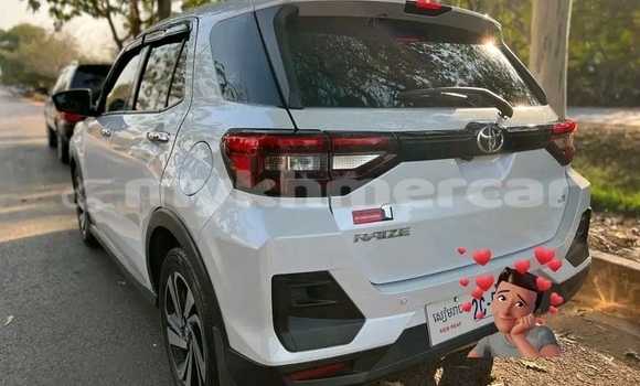 Buy Used Toyota Ractis White Car in Chbar Mon in Kampong Speu Province Buy Used Toyota Ractis White Car in Chbar Mon in Kampong Speu Province