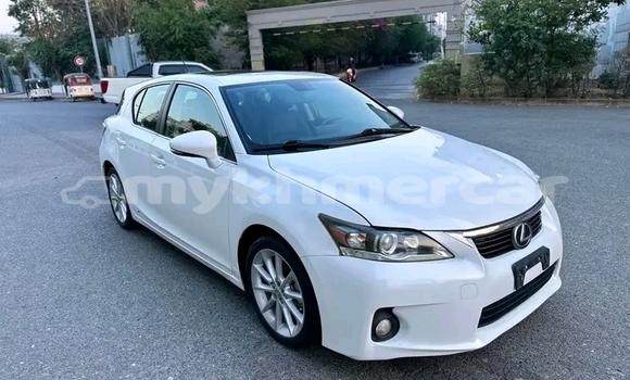 Buy Used Lexus CT White Car in Cheom Ksan in Preah Vihear Province Buy Used Lexus CT White Car in Cheom Ksan in Preah Vihear Province