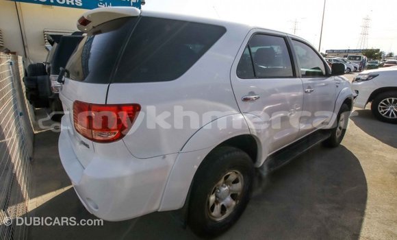 Buy Import Toyota Fortuner White Car in Import - Dubai in Kampot Province Buy Import Toyota Fortuner White Car in Import - Dubai in Kampot Province