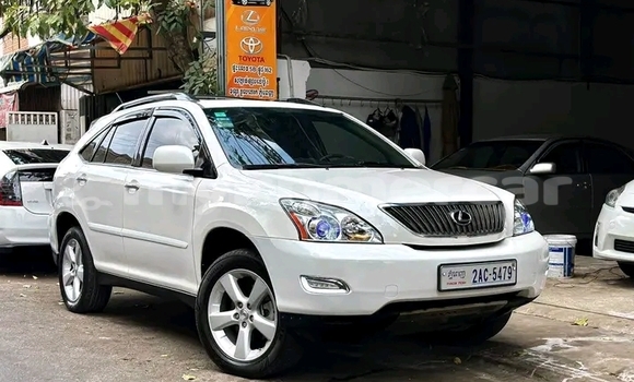 Buy Used Lexus ES 300 White Car in Chbar Mon in Kampong Speu Province Buy Used Lexus ES 300 White Car in Chbar Mon in Kampong Speu Province