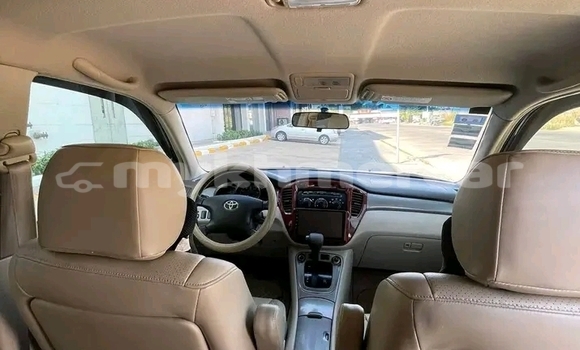 Buy Used Toyota Highlander Other Car in Chbar Mon in Kampong Speu Province Buy Used Toyota Highlander Other Car in Chbar Mon in Kampong Speu Province