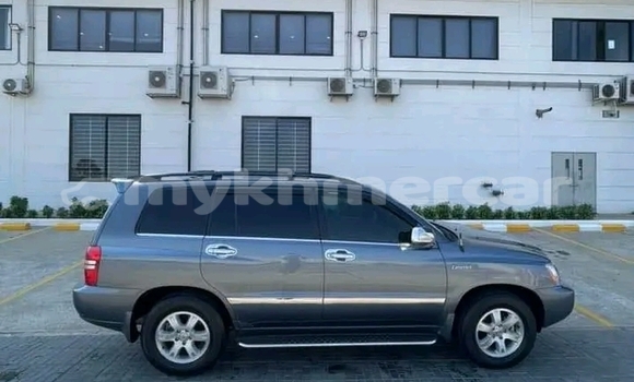 Buy Used Toyota Highlander Other Car in Chbar Mon in Kampong Speu Province Buy Used Toyota Highlander Other Car in Chbar Mon in Kampong Speu Province