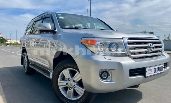 Buy Used Toyota Land Cruiser Other Car in Chbar Mon in Kampong Speu Province Buy Used Toyota Land Cruiser Other Car in Chbar Mon in Kampong Speu Province