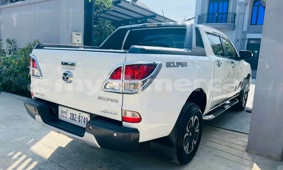 Buy Used Mazda BT-50 White Car in Chbar Mon in Kampong Speu Province Buy Used Mazda BT-50 White Car in Chbar Mon in Kampong Speu Province