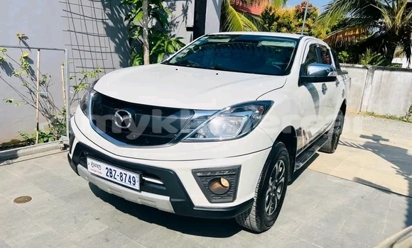 Buy Used Mazda BT-50 White Car in Chbar Mon in Kampong Speu Province Buy Used Mazda BT-50 White Car in Chbar Mon in Kampong Speu Province
