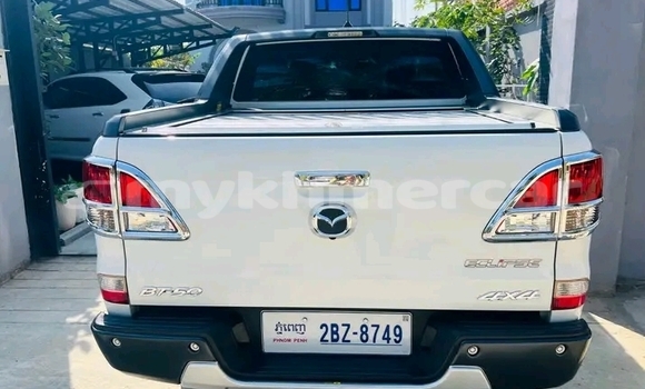 Buy Used Mazda BT-50 White Car in Chbar Mon in Kampong Speu Province Buy Used Mazda BT-50 White Car in Chbar Mon in Kampong Speu Province