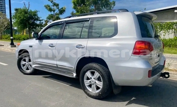 Buy Used Toyota Land Cruiser Other Car in Chbar Mon in Kampong Speu Province Buy Used Toyota Land Cruiser Other Car in Chbar Mon in Kampong Speu Province