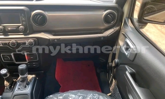 Buy Used Jeep Wrangler Green Car in Chbar Mon in Kampong Speu Province Buy Used Jeep Wrangler Green Car in Chbar Mon in Kampong Speu Province