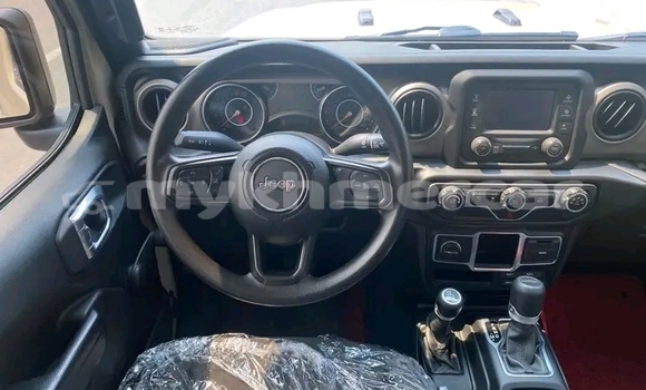 Buy Used Jeep Wrangler Green Car in Chbar Mon in Kampong Speu Province Buy Used Jeep Wrangler Green Car in Chbar Mon in Kampong Speu Province