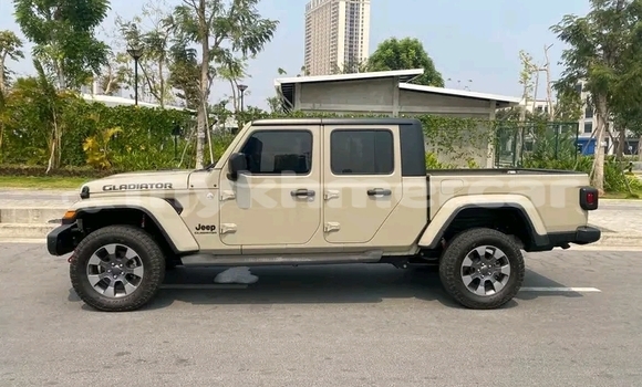 Buy Used Jeep Wrangler Green Car in Chbar Mon in Kampong Speu Province Buy Used Jeep Wrangler Green Car in Chbar Mon in Kampong Speu Province