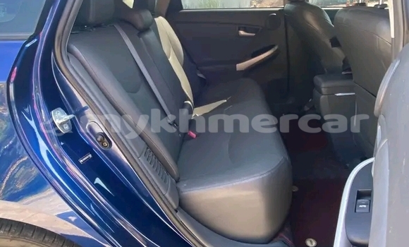 Buy Used Toyota Prius Blue Car in Chbar Mon in Kampong Speu Province Buy Used Toyota Prius Blue Car in Chbar Mon in Kampong Speu Province