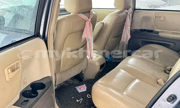 Acheter Occasion Voiture Toyota Highlander Autre à Chbar Mon, Kampong Speu Province Acheter Occasion Voiture Toyota Highlander Autre à Chbar Mon, Kampong Speu Province