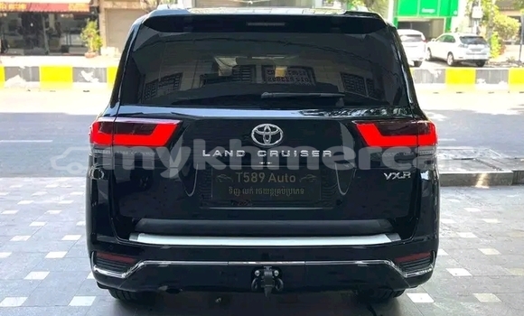 Acheter Occasion Voiture Toyota Land Cruiser Noir à Chbar Mon, Kampong Speu Province Acheter Occasion Voiture Toyota Land Cruiser Noir à Chbar Mon, Kampong Speu Province