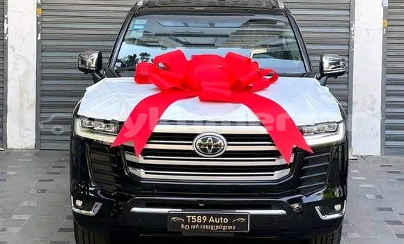 Acheter Occasion Voiture Toyota Land Cruiser Noir à Chbar Mon, Kampong Speu Province Acheter Occasion Voiture Toyota Land Cruiser Noir à Chbar Mon, Kampong Speu Province
