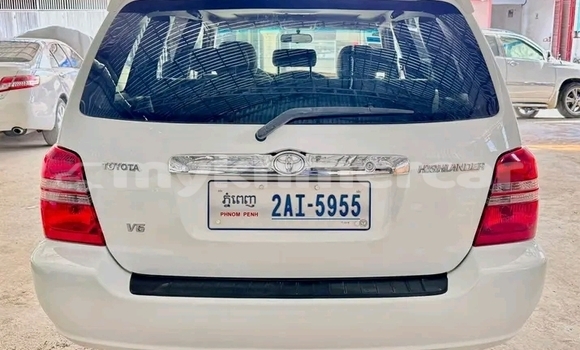 ទិញ បានប្រើ Toyota Highlander White ឡាន} ក្នុង Chbar Mon ក្នុង Kampong Speu Province ទិញ បានប្រើ Toyota Highlander White ឡាន} ក្នុង Chbar Mon ក្នុង Kampong Speu Province