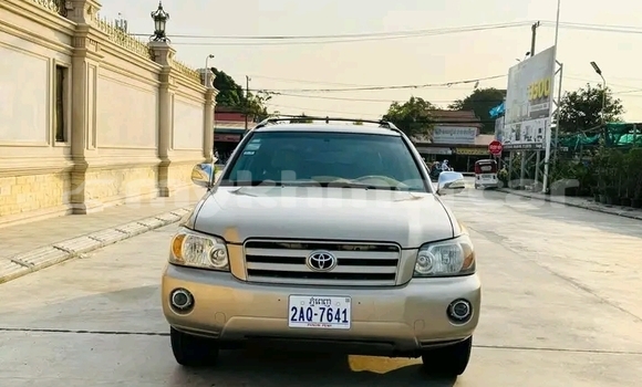 Buy Used Toyota Highlander Other Car in Chbar Mon in Kampong Speu Province Buy Used Toyota Highlander Other Car in Chbar Mon in Kampong Speu Province