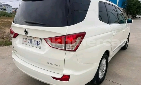 ទិញ បានប្រើ FORD MUSTANG White ឡាន} ក្នុង Chbar Mon ក្នុង Kampong Speu Province ទិញ បានប្រើ FORD MUSTANG White ឡាន} ក្នុង Chbar Mon ក្នុង Kampong Speu Province